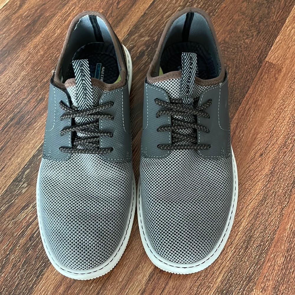 Skechers
